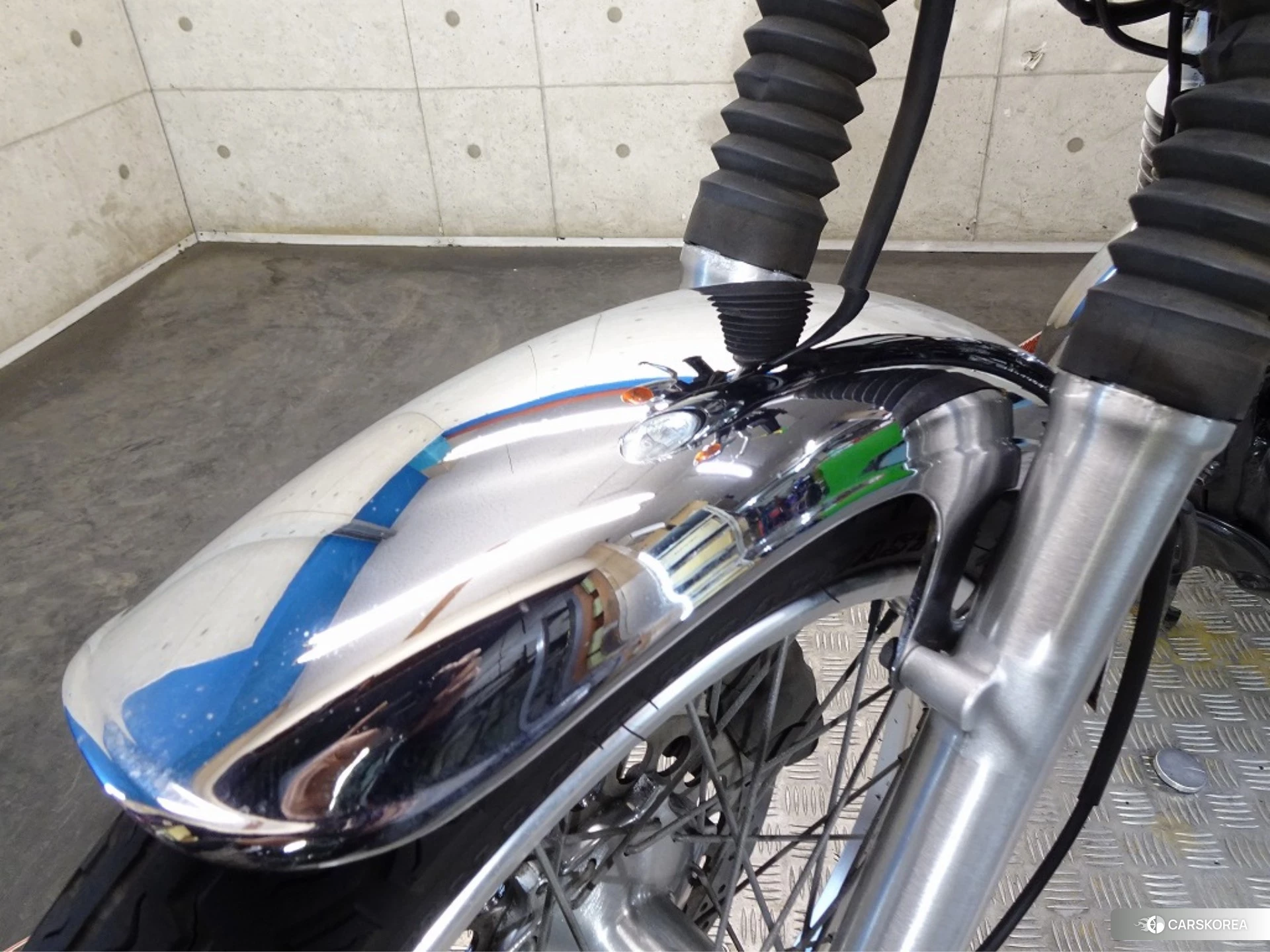 Yamaha SR 400 id 4183467 из Японии 8