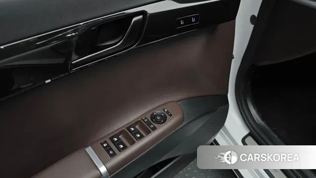 Hyundai Grandeur Hybrid (GN7) id 3467513 из Кореи 8