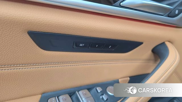 BMW 5 Series (G30) id 3923318 из Кореи 8