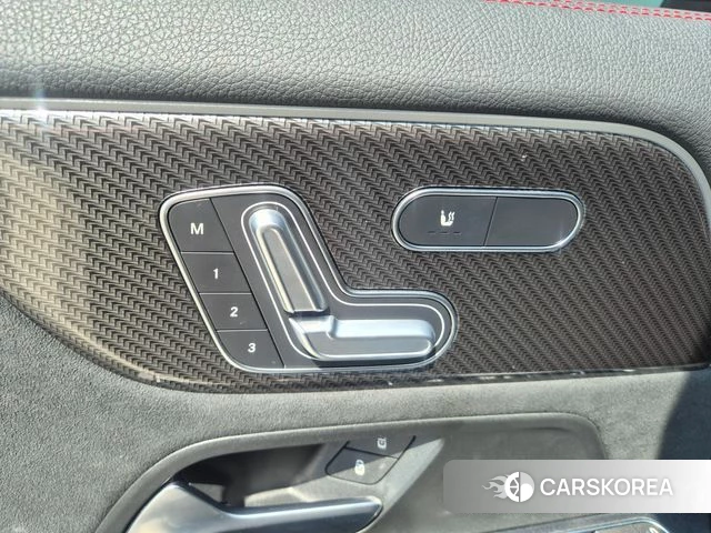 Mercedes-Benz GLA - Class H247 id 4231618 из Кореи 8