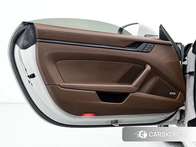 Porsche 911(992) id 2884855 из Кореи 8