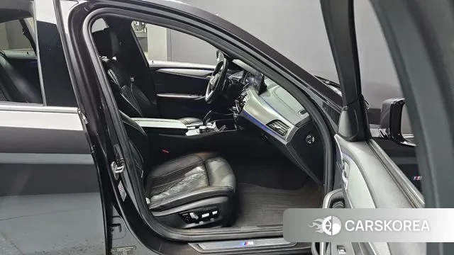 BMW 5 Series (G30) id 3060848 из Кореи 8