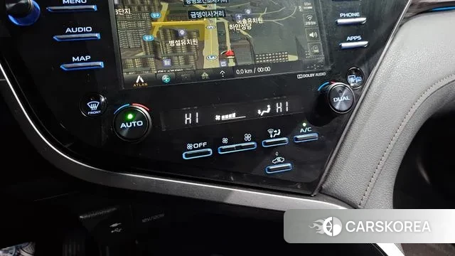 Toyota Camry (XV70) id 3636577 из Кореи 8