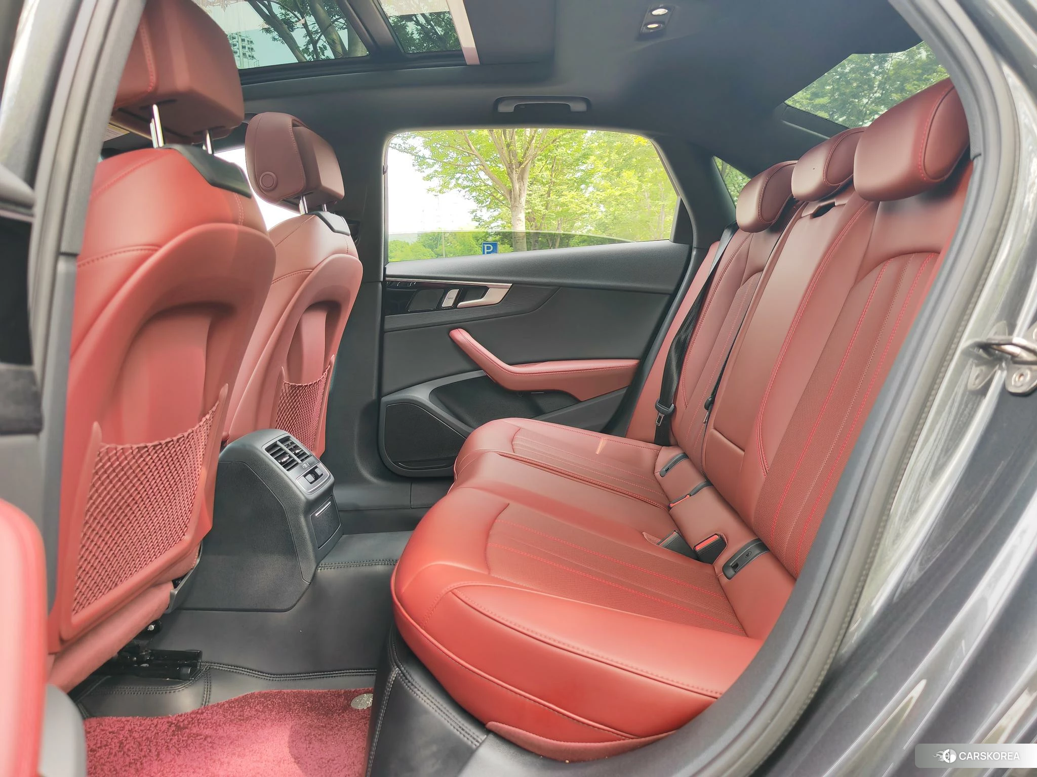 Audi A4L id 4514905 из Китая 7