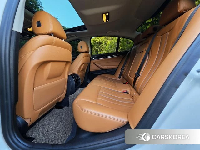 BMW 5 Series (G30) id 4295125 из Кореи 8