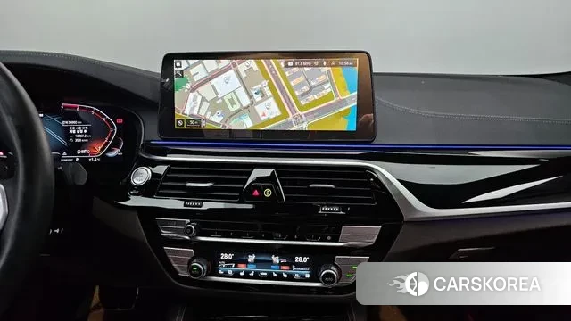 BMW 5 Series (G30) id 3472531 из Кореи 8