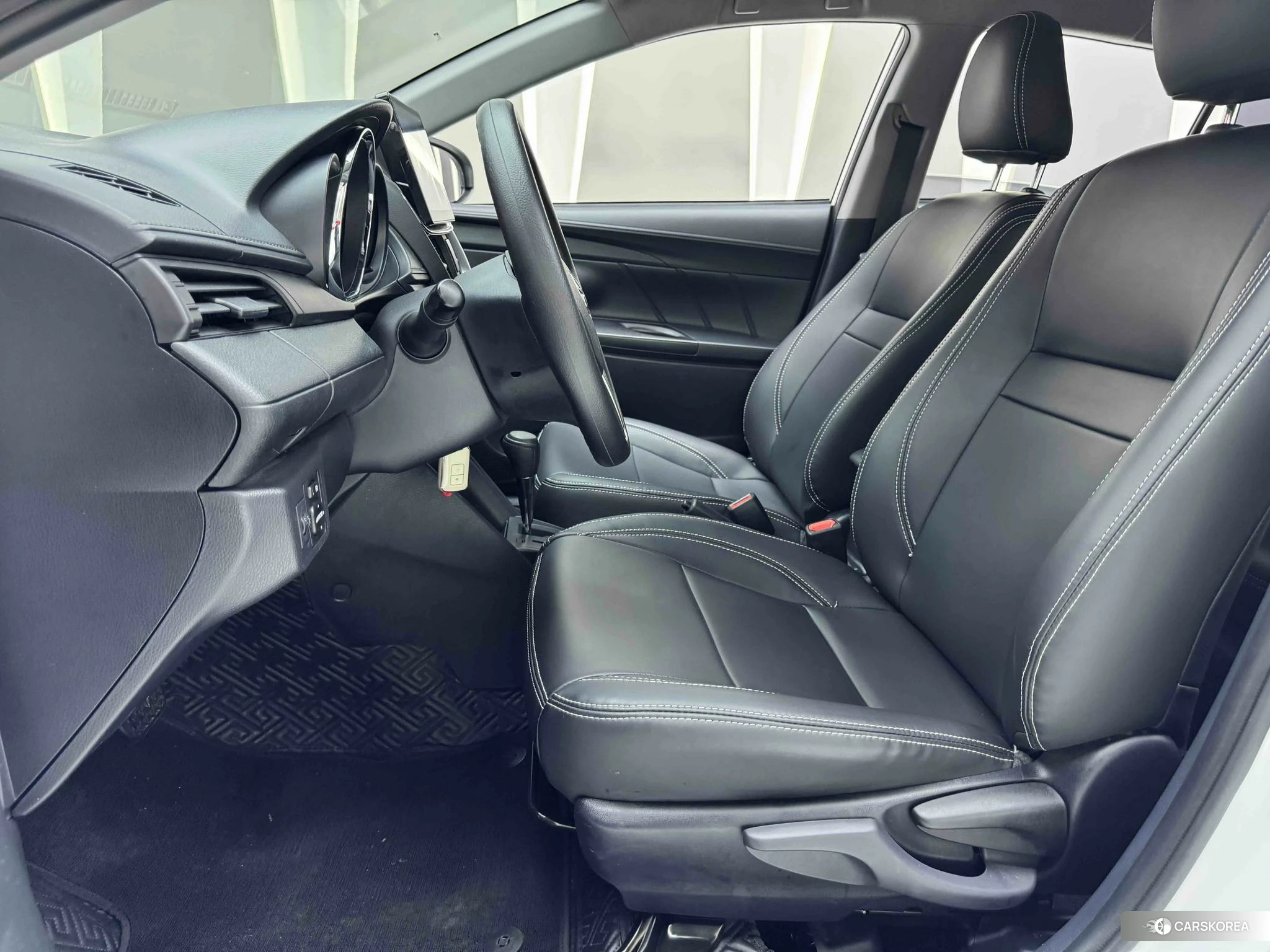 Toyota Yaris L id 4453907 из Китая 8