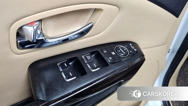 Kia All New Carnival id 3096284 из Кореи 8