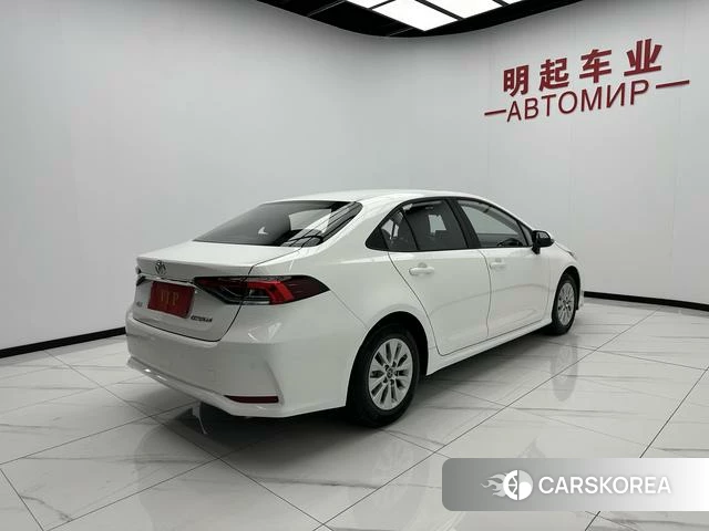 Toyota Corolla id 4365849 из Китая 8