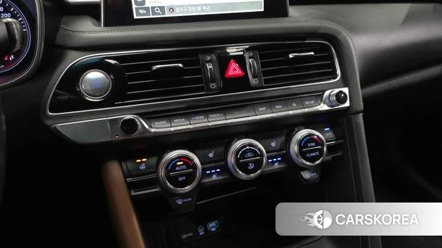 Genesis G70 id 4837316 из Кореи 8