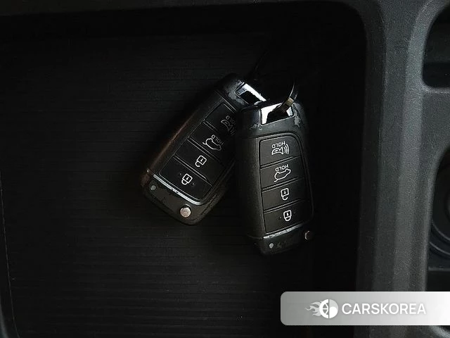 Hyundai Staria id 4631722 из Кореи 8