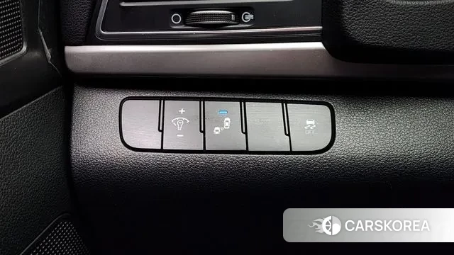 Hyundai Avante AD id 3779236 из Кореи 8