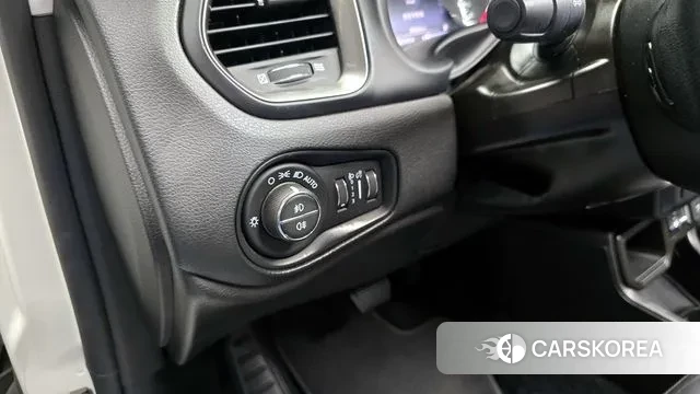 Jeep Renegade id 3312875 из Кореи 8