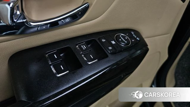 Kia The New Carnival id 4647779 из Кореи 8