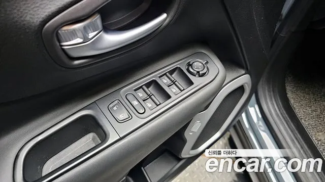 Jeep Renegade id 2839989 из Кореи 8