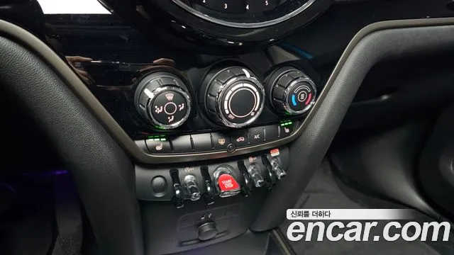 Mini Cooper D Countryman id 2436015 из Кореи 8