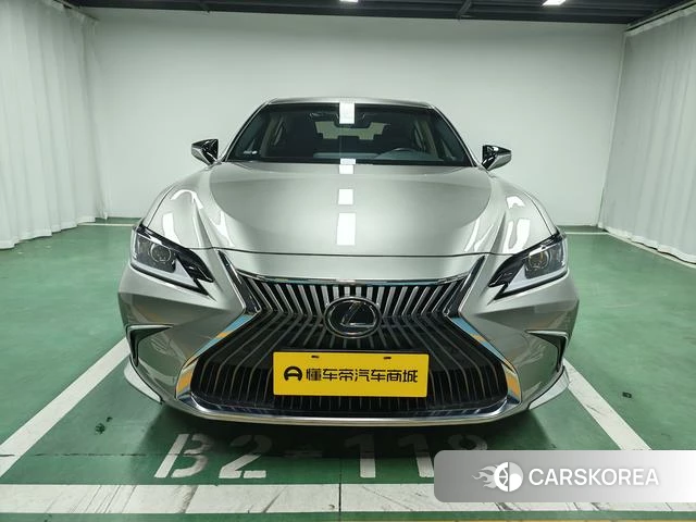 Lexus ES id 4208587 из Китая 8