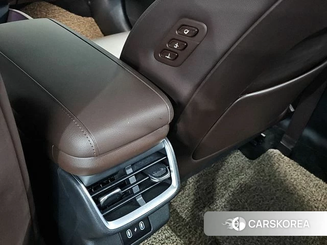 Hyundai Grandeur (GN7) id 4630996 из Кореи 8