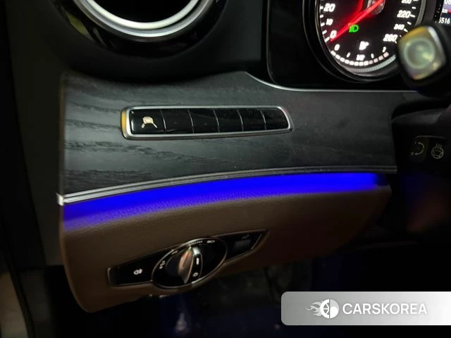 Mercedes-Benz E-Class W213 id 4224912 из Кореи 8