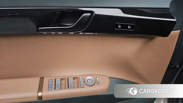 Hyundai Grandeur (GN7) id 3576650 из Кореи 8