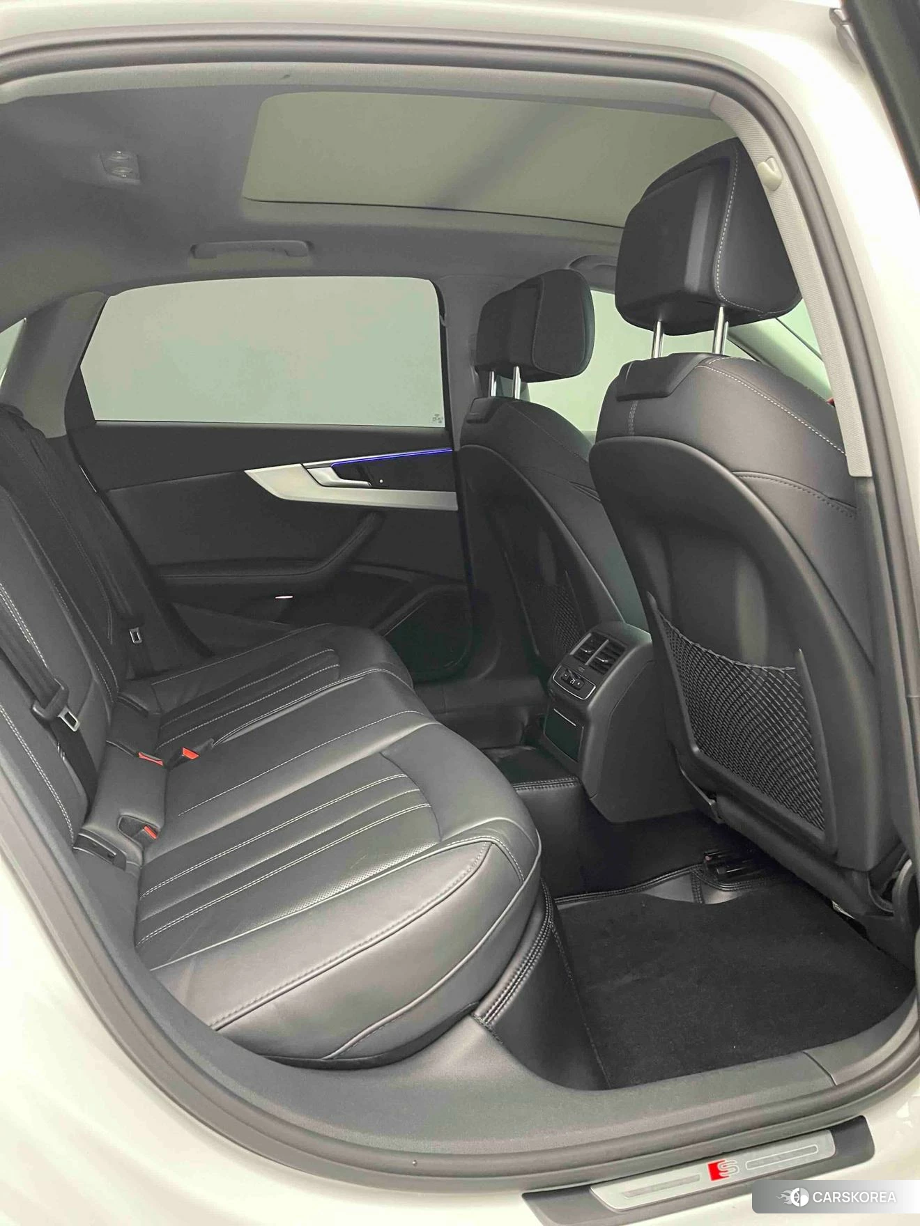 Audi A4L id 4504665 из Китая 8