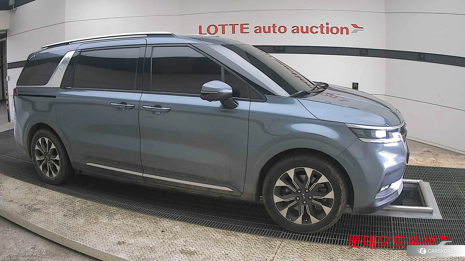 Kia Carnival id 3888379 из Кореи 8