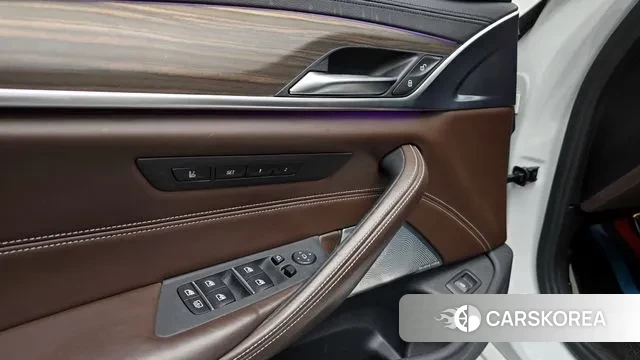 BMW 5 Series (G30) id 2200438 из Кореи 8