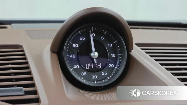 Porsche 911(992) id 3904902 из Кореи 8