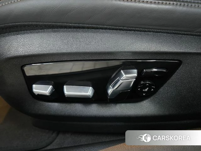 BMW 5 Series (G30) id 4475143 из Кореи 8