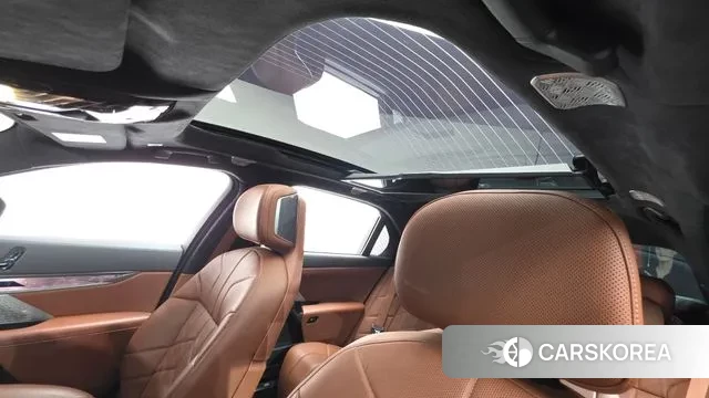 BMW i7 (G70) id 3487117 из Кореи 8