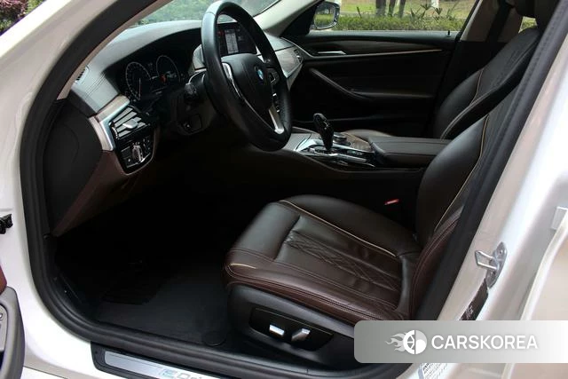 BMW 5 series PHEV id 4212843 из Китая 8