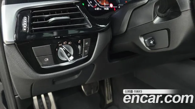 BMW 5 Series (G30) id 2680306 из Кореи 8