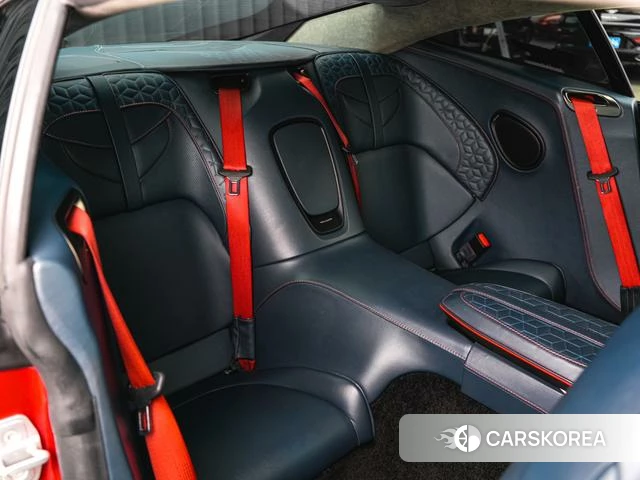 Aston Martin DBS id 4239348 из Китая 8
