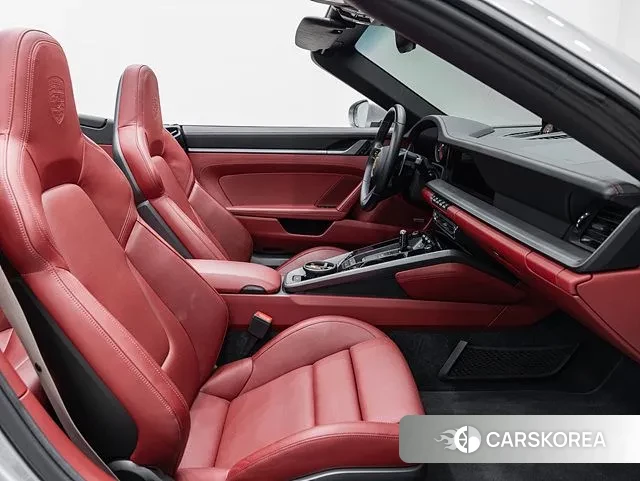 Porsche 911(992) id 3514138 из Кореи 8