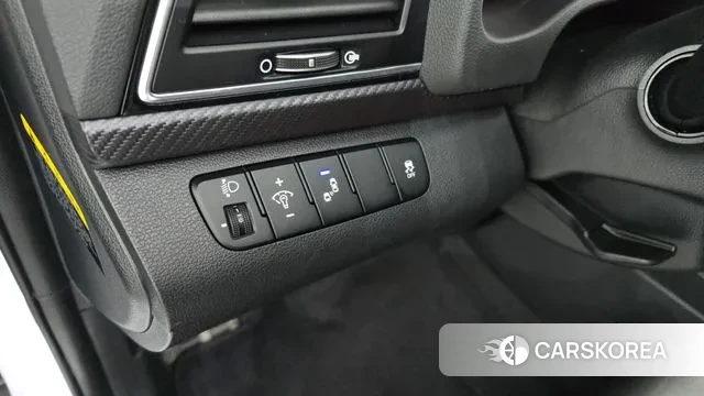 Hyundai Avante AD id 3460308 из Кореи 8