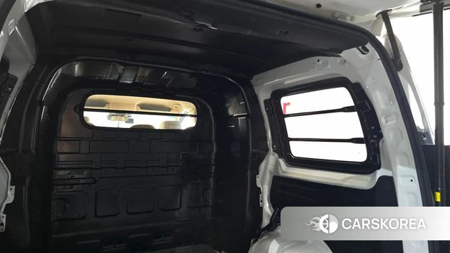 Hyundai Staria id 4687855 из Кореи 8
