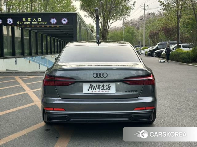 Audi A6L id 4222045 из Китая 8
