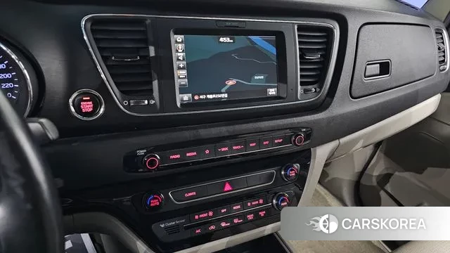 Kia The New Carnival id 3568152 из Кореи 8