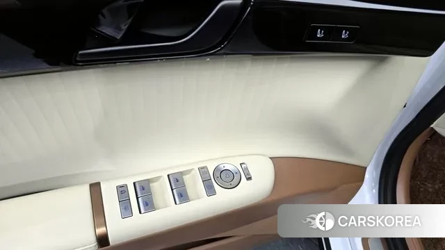 Hyundai Grandeur Hybrid (GN7) id 3011343 из Кореи 8