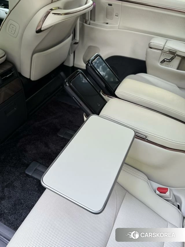 Lexus LM id 4342240 из Китая 8