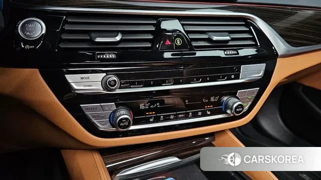 BMW 5 Series (G30) id 3379180 из Кореи 8