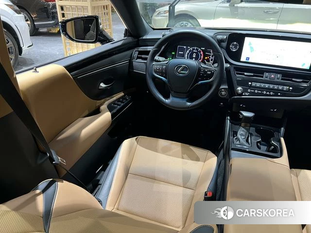 Lexus ES id 4276296 из Китая 8