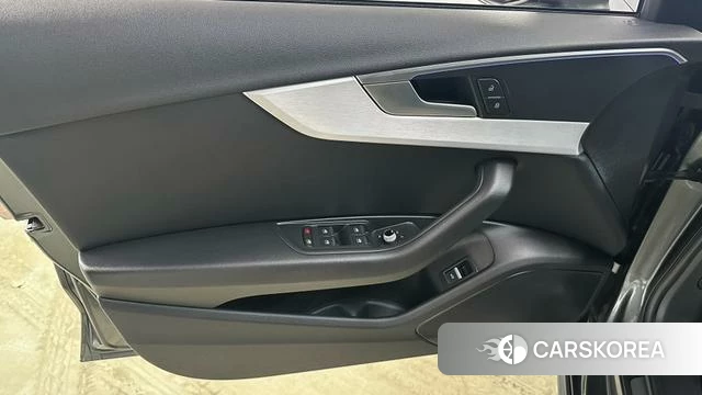 Audi A4L id 4298340 из Китая 8