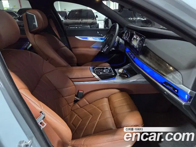 BMW 7 Series (G70) id 2794895 из Кореи 8