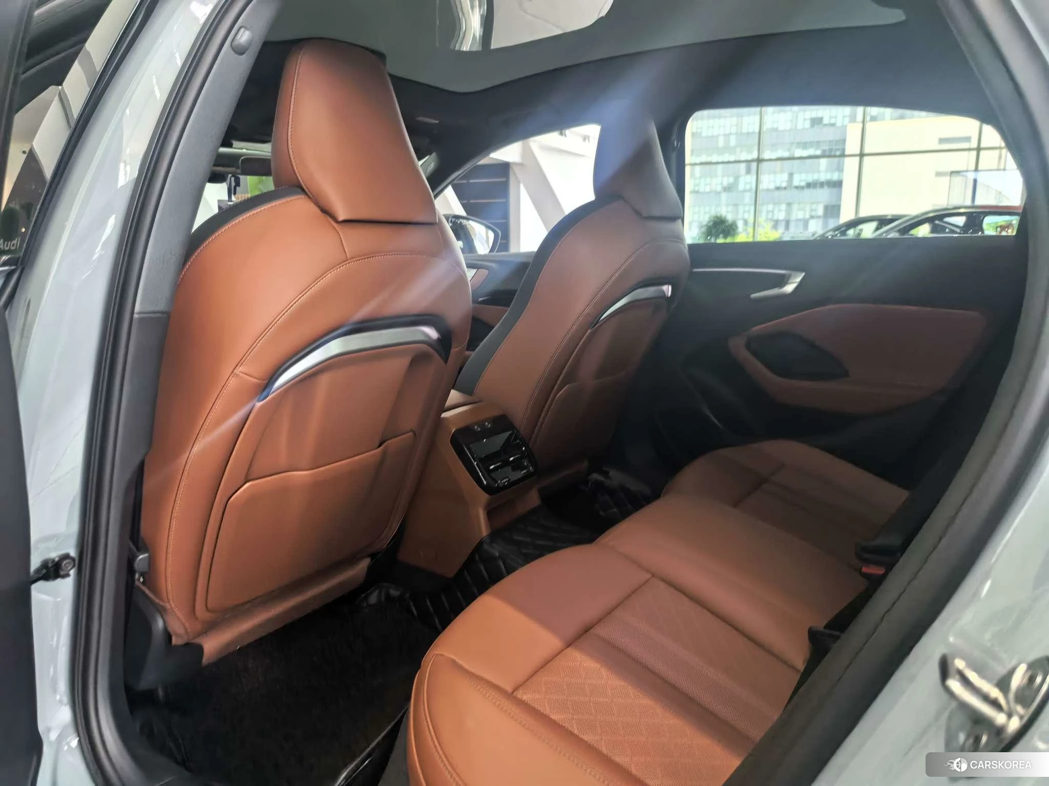 Audi A5L id 4419176 из Китая 8