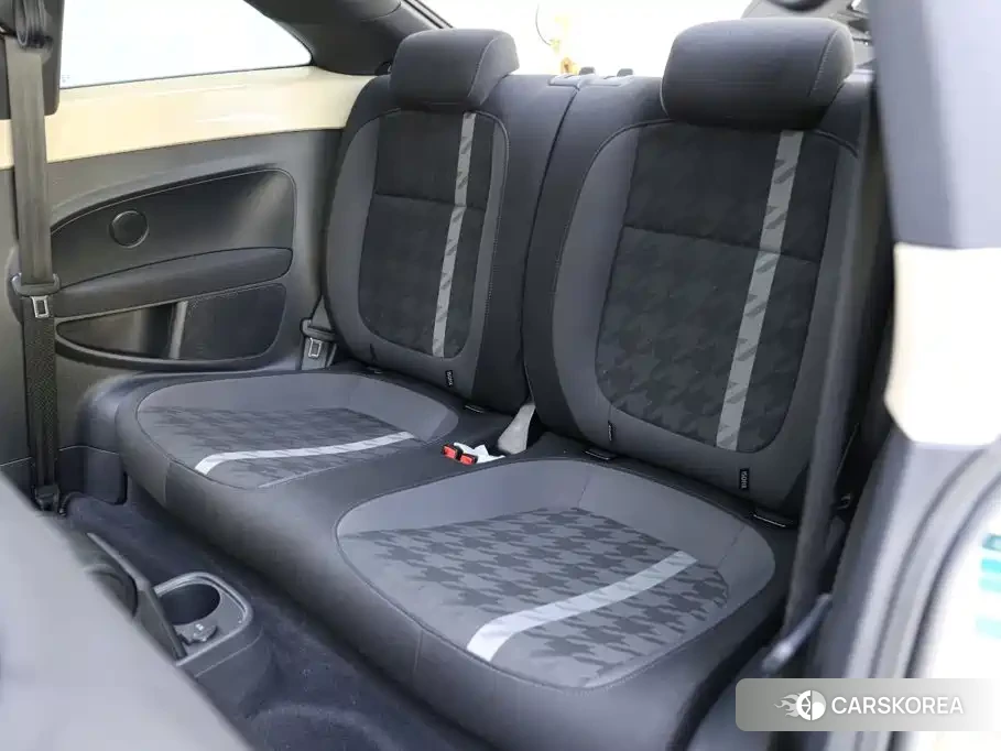 Volkswagen Beetle id 4674414 из Китая 8