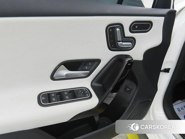 Mercedes-Benz A-Class W177 id 4384204 из Кореи 8
