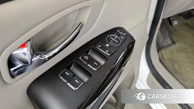 Kia The New Carnival id 3284264 из Кореи 8