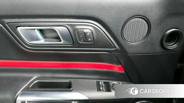 Ford Mustang id 3807971 из Кореи 8