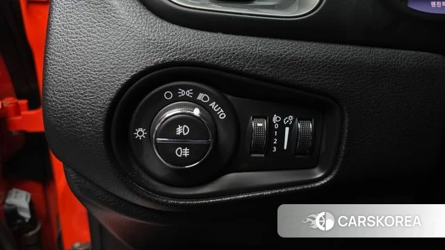 Jeep Renegade id 4424093 из Кореи 8